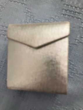 Nordstrom Silver Velvet Jewelry Box with Snap Closure 🌺🌺